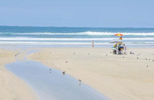 Jardim Praiano Apartment | Convenient Stay Just 500 Meters from Enseada Beach