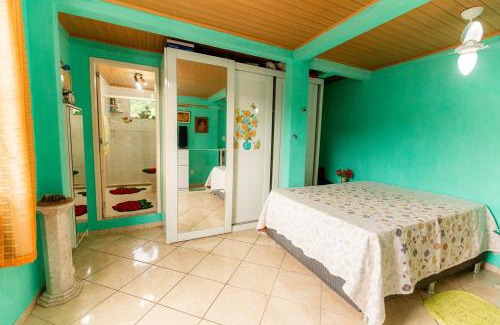 Praia do Jardim Apartment | Convenient Stay 800m from Praia do Jardim in Angra dos Reis
