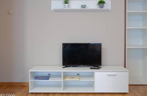La Corredoria y Ventanielles Apartment | Discover AV Fernando Vela: Family-Friendly & Accessible