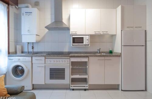 La Corredoria y Ventanielles Apartment | Discover AV Fernando Vela: Family-Friendly & Accessible