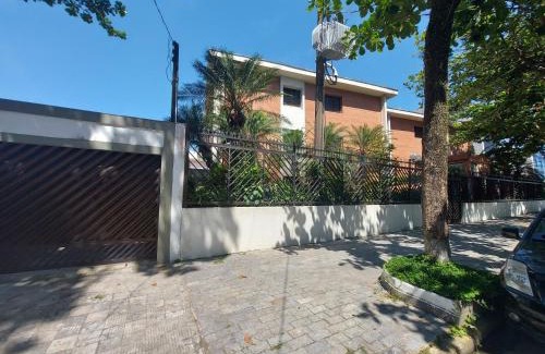 Vila Julia Apartment | Cozy Beachfront Retreat with Ocean Views and Family-Friendly Perks