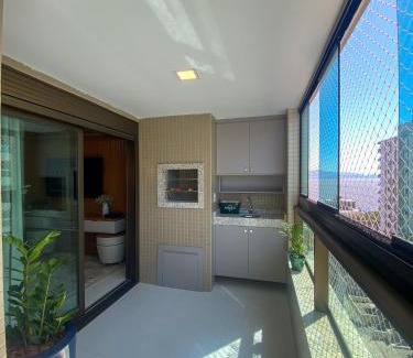 Agronomica Apartment | Elegant Oceanfront Retreat in Central Florianópolis