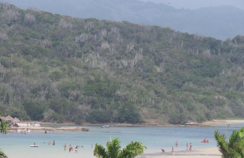 Cabo Frio Apartment | Ocean View Retreat: Apto Bella Aurora with 10/10 Rating