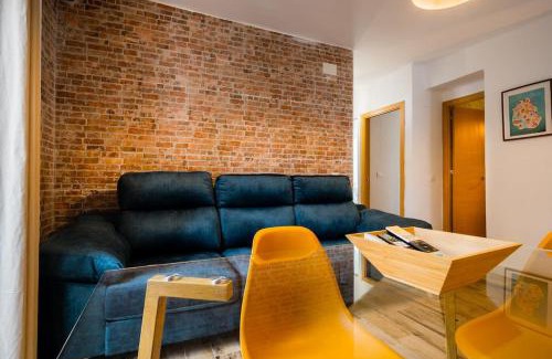 San Roque Apartment | Central Apartment with Private Parking & Bike Rentals