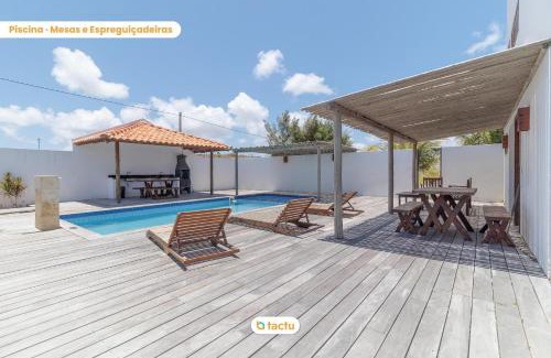 Fortim Villa | Inviting Apartment with Barbecue at Pontal do Maceió Tactu