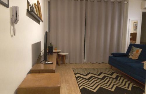 Vila Madalena Apartment | Apto c/varanda a 750m do B. do Batman PDM0208