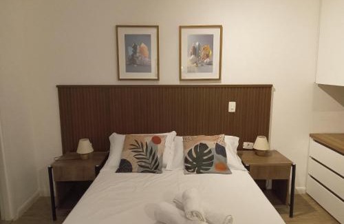 Vila Madalena Apartment | Apto c/varanda a 750m do B. do Batman PDM0208