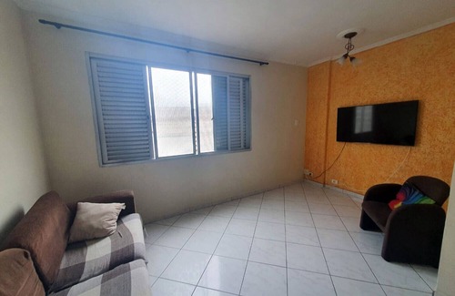 Embare Apartment | Cozy Beachfront Apartment in Santos with Spa & Breakfast