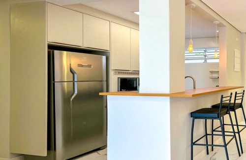 Boqueirao Apartment | Cozy Beachfront Apartment with Wi-Fi in Santos, SP