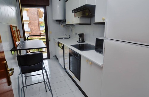 Isla Apartment | Cozy 2-Bedroom Apartment with Terrace in Canalejas