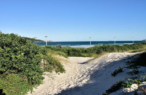 Campeche Leste Apartment | Beachside Retreat in Campeche: Family-Friendly Oasis