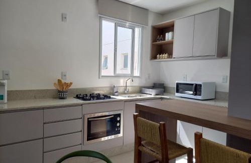 Ingleses Norte Apartment | Exquisite Apto Espetacular: Oceanfront Retreat Near Beach