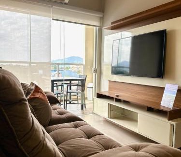 Umuarama Apartment | Top-Rated Apartment with Pool, Gourmet Balcony & Kitchen