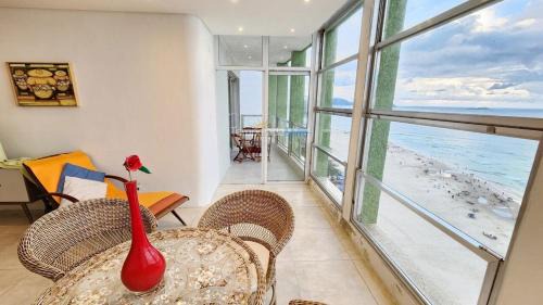 Centro Apartment | Apto frente ao mar 3 qts, andar alto, excelente vista ao mar!