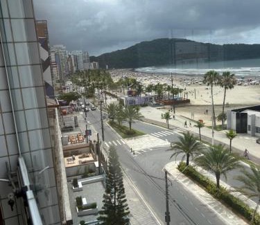 Boqueirao Apartment | Oceanfront Retreat: APTO FRENTE PARA MAR BOQUEIRÃO