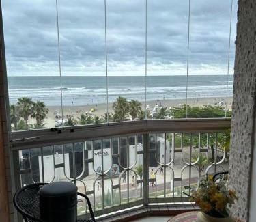 Boqueirao Apartment | Oceanfront Retreat: APTO FRENTE PARA MAR BOQUEIRÃO