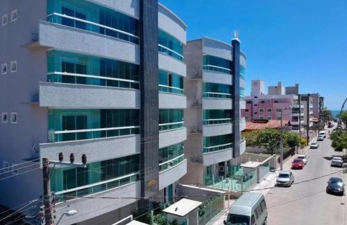 Bombas Apartment | Perfect Family Retreat: Apto Garden with 2 Suites in Bombinhas