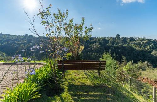 Campos do Jordao Apartment | Family-Friendly Retreat with Wi-Fi & Kids Area Near Capivari