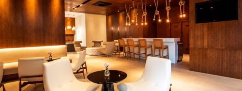 Pompeia Apartment | Ocean View Retreat: Family-Friendly Getaway by the Beach