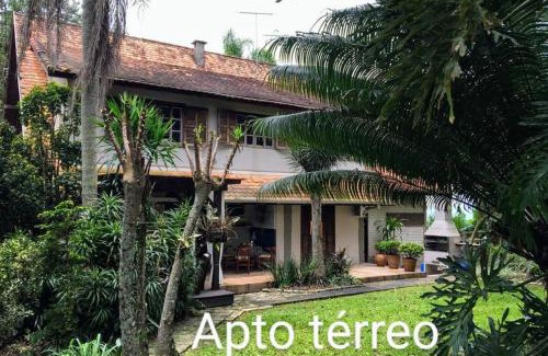 Estaleiro Apartment | Exceptional Garden Retreat Near Praia do Estaleiro