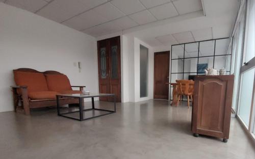 Martinez Apartment | Budget-Friendly Family Stay at Apartamentos FRERS 3
