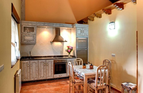 Valdes Cottage | Discover La Torre: Ocean View Retreat Near Luarca and Cudillero