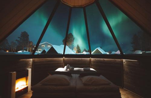 Apukka Hotel | Experience Apukka Resort: Beachfront Getaway with Hot Tub