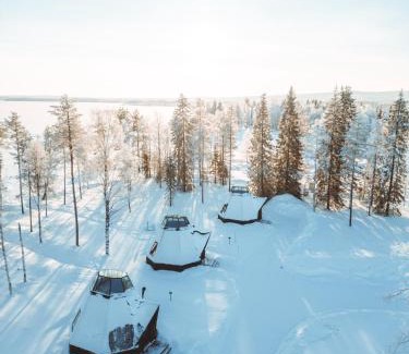 Apukka Hotel | Experience Apukka Resort: Beachfront Getaway with Hot Tub