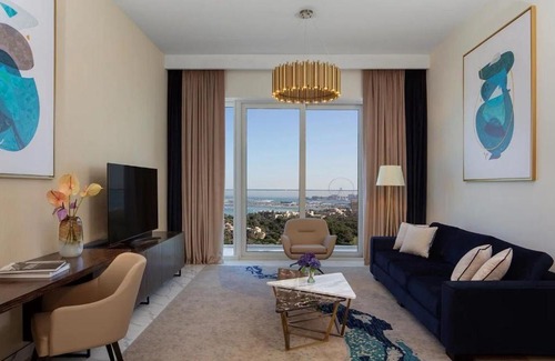 Dubai Media City Apartment | Discover APV Hotel and Suites with Pool & Family-Friendly Fun