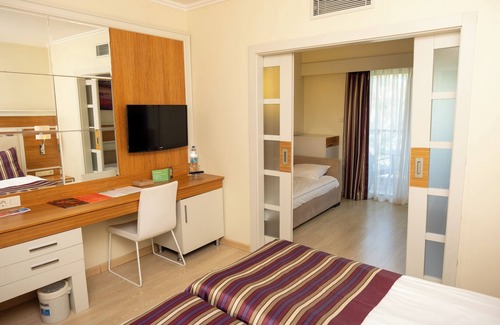 Avsallar Resort | Elegant AQI Pegasos Royal: Ocean View & Spa Retreat