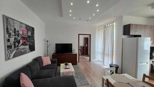 Tiszaujvaros Apartment | Guest Rated 10/10: Aqua Apartman with Family-Friendly Amenities