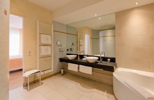 Baden Baden Old Town Hotel | Relaxing Aqua Aurelia Suites with Spa and Pool Access