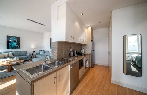 Henley Beach Apartment | Aqua by the Sea - 1BR, Beachfront, Pool & Gym