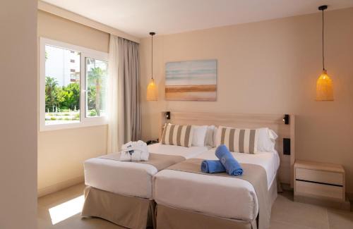 Santa Susanna Hotel | Discover AQUA Hotel Montagut Suites: Pet-Friendly & Oceanview