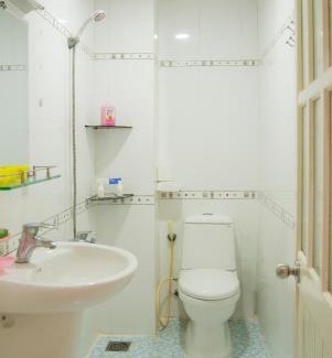 District 6 Hotel | Pet-Friendly Aqua Nhu Huynh Hotel with Breakfast Included