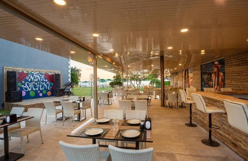 Zeytinli Hotel | Relax at Aqua Nina Hotel with Oceanfront Views & Pool