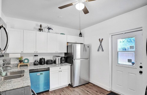 Fort Lauderdale House | Top-Rated Aqua Oasis with Hot Tub & Pool, Minutes to Beach