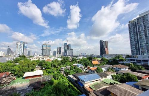 Bang Kho Apartment | Modern Aqua Residences: Ideal Stay Near Wutthakat Station