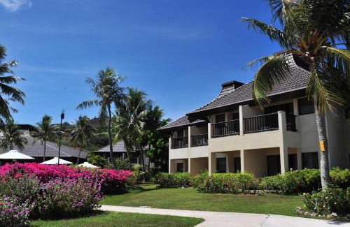 Garapan Hotel | Elegant Aqua Resort Club Saipan with Private Beach & Spa