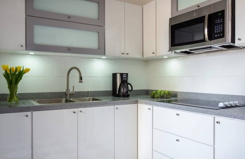 San Francisco Apartment | Inviting Aqua Suite: 1 BR in Old San Juan's Prime Spot