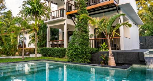 Wok Tum Apartment | Family-Friendly Aqua Suites with Pool and High Guest Ratings