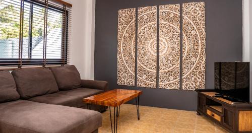 Wok Tum Apartment | Family-Friendly Aqua Suites with Pool and High Guest Ratings