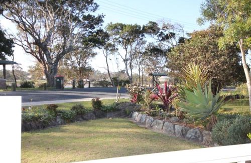 Lake Cathie Villa | Kid-Friendly Aqua View Retreat at Lake Cathie