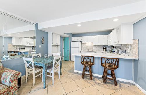 Fort Walton Beach Apartment | Relax at Aqua Villa 302 with Oceanfront Bliss & Pool Access