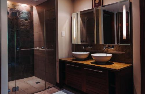 Eden Island Apartment | Experience Aquamarine: 4-Star Ocean View & Pool Bliss