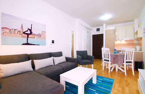 Gospostina Apartment | Discover Aquamarine: Two-Bedroom Retreat by the Old Town