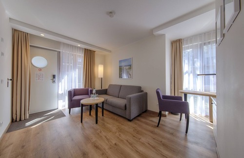 Juliusruh Hotel | Discover AQUAMARIS Strandresidenz Rügen: Family-Friendly Retreat