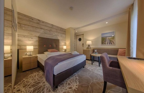 Juliusruh Hotel | Discover AQUAMARIS Strandresidenz Rügen: Family-Friendly Retreat