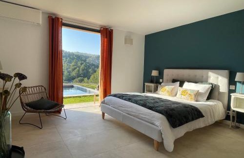 Cassis House | Experience Oceanfront Bliss at Aquarius in Cassis
