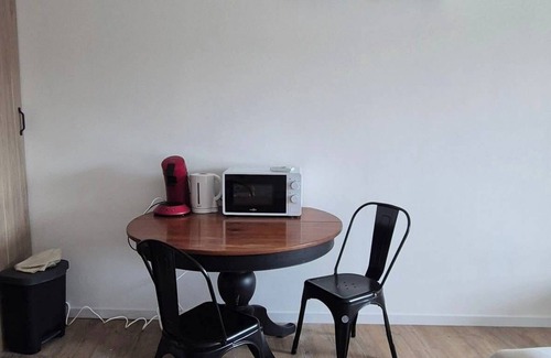 Saint-Cere Apartment | Aquarius, studio centre ville avec climatisation et balcon